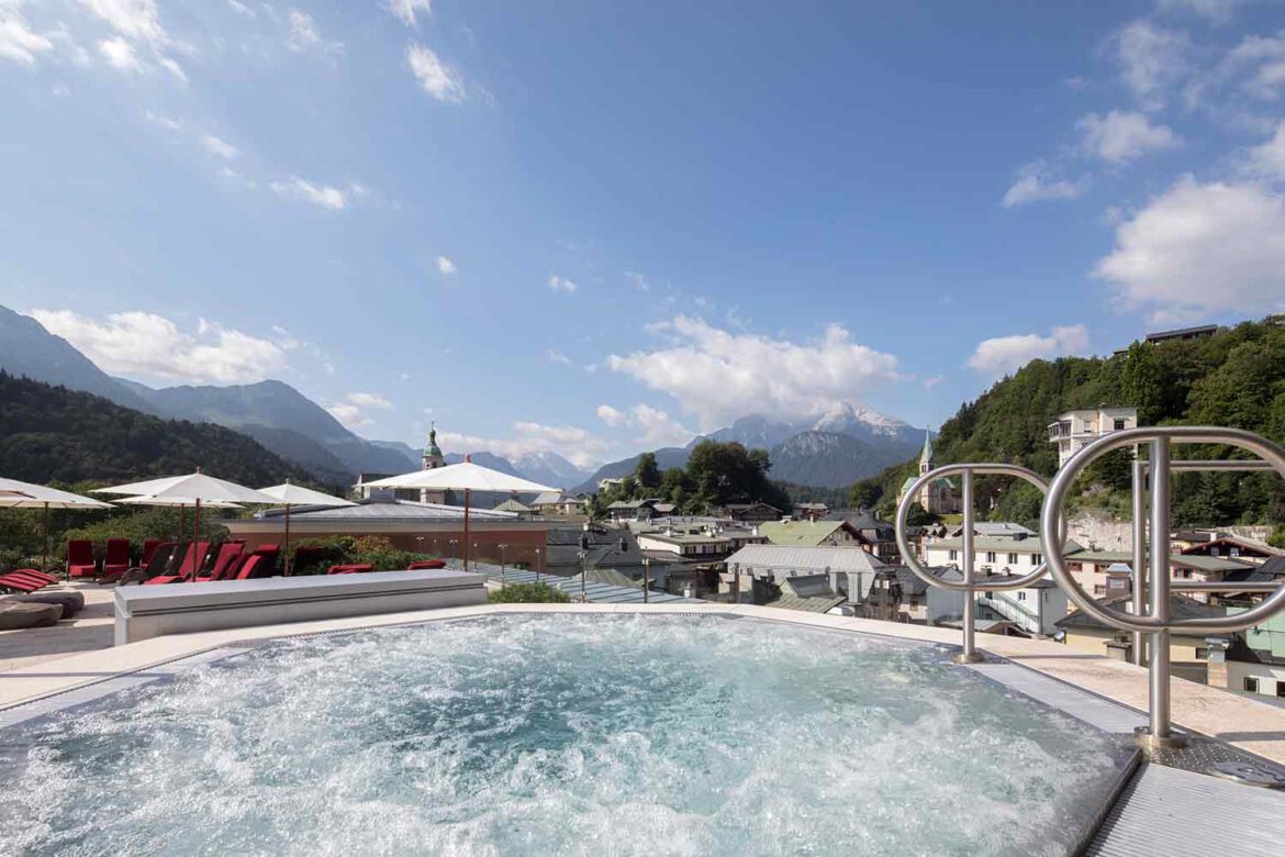 Edelweiss-Berchtesgaden-Dachterrasse-Outdoor-Whirlpool