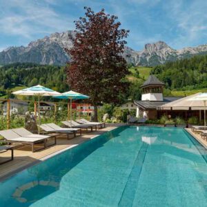 Hotel-der-Löwe-Hotel-der-Löwe-Außenansicht-Winter Hotel-der-Löwe-Hotel-der-Löwe-Außenansicht-Winter